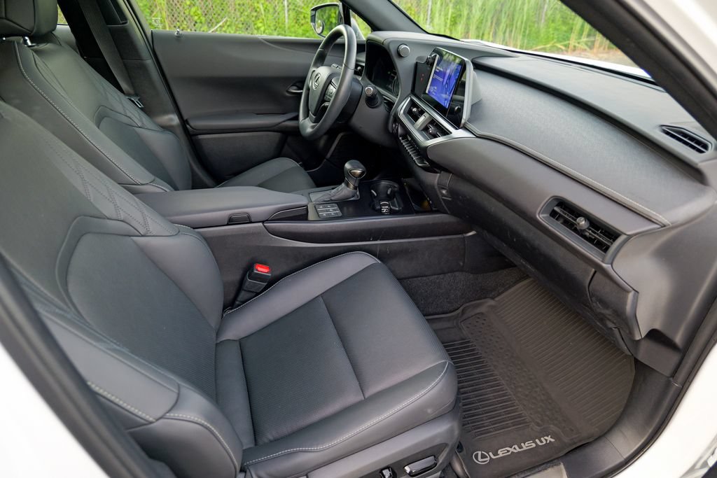 Used 2024 Lexus UX 250h F Sport AWD/4WD image 34