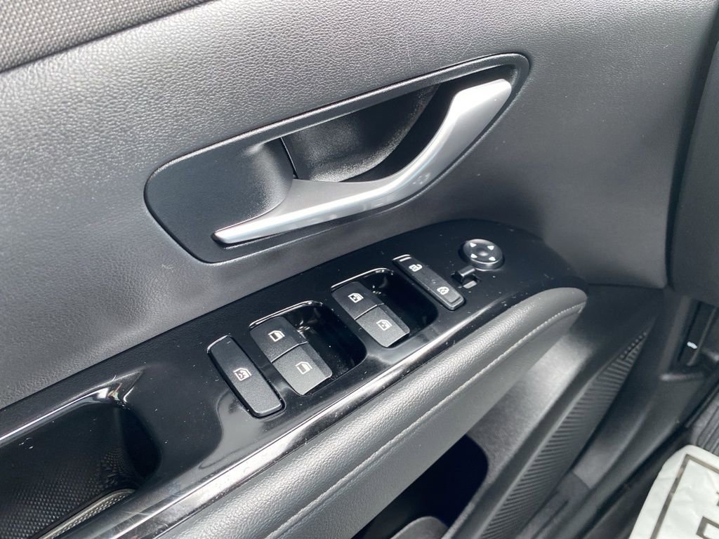 Used 2023 Hyundai Tucson Limited w/ Cargo Package image 23