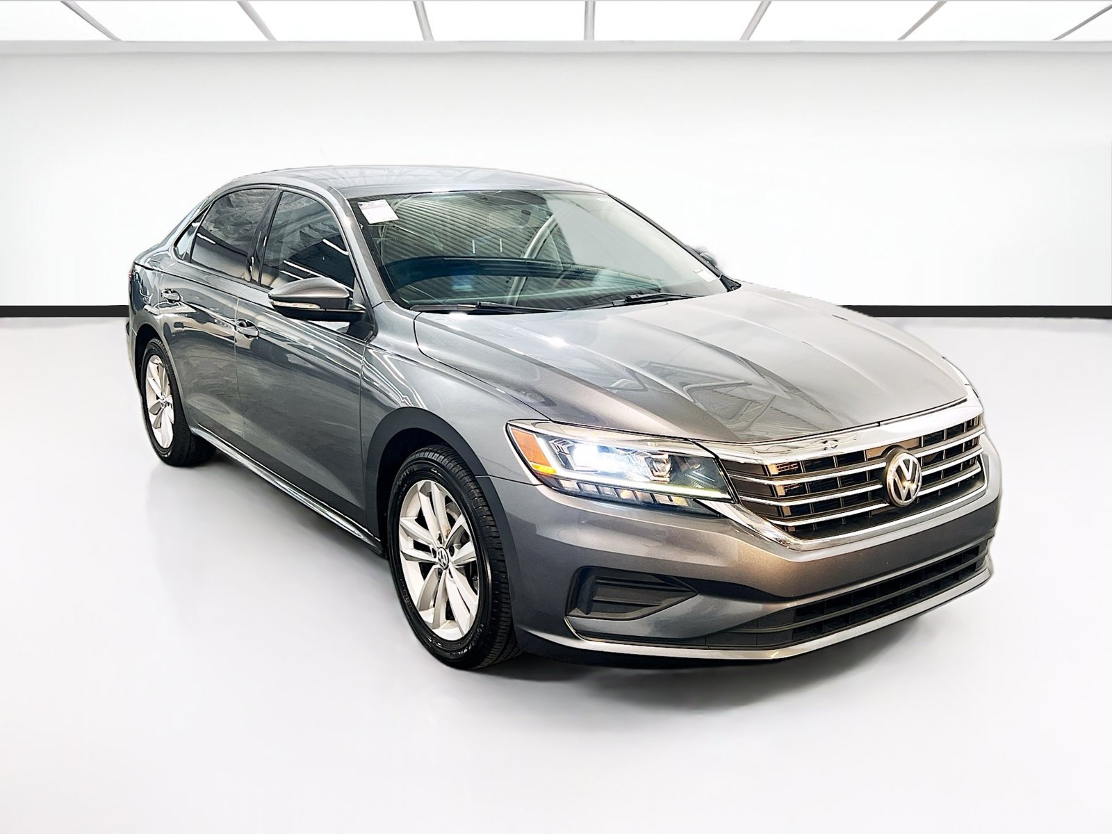 Used 2021 Volkswagen Passat 2.0T S FWD image 3