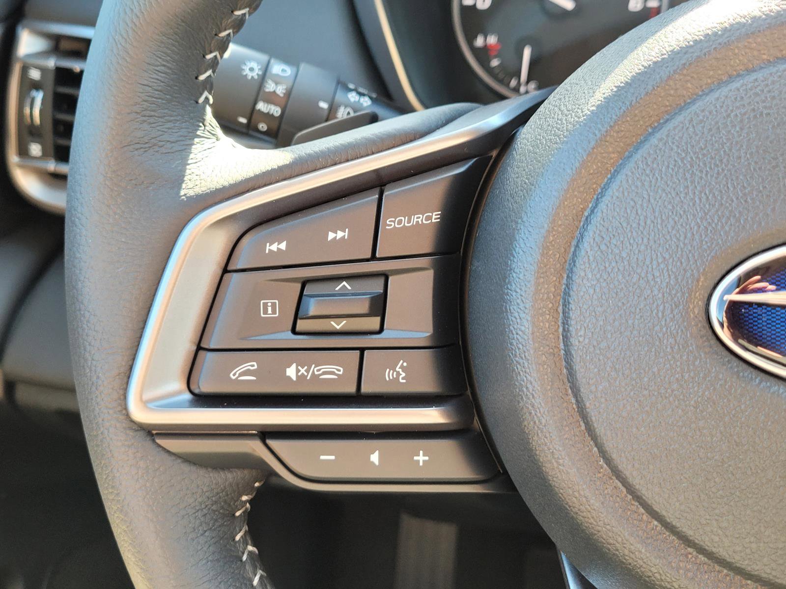 New 2025 Subaru Outback Limited image 8