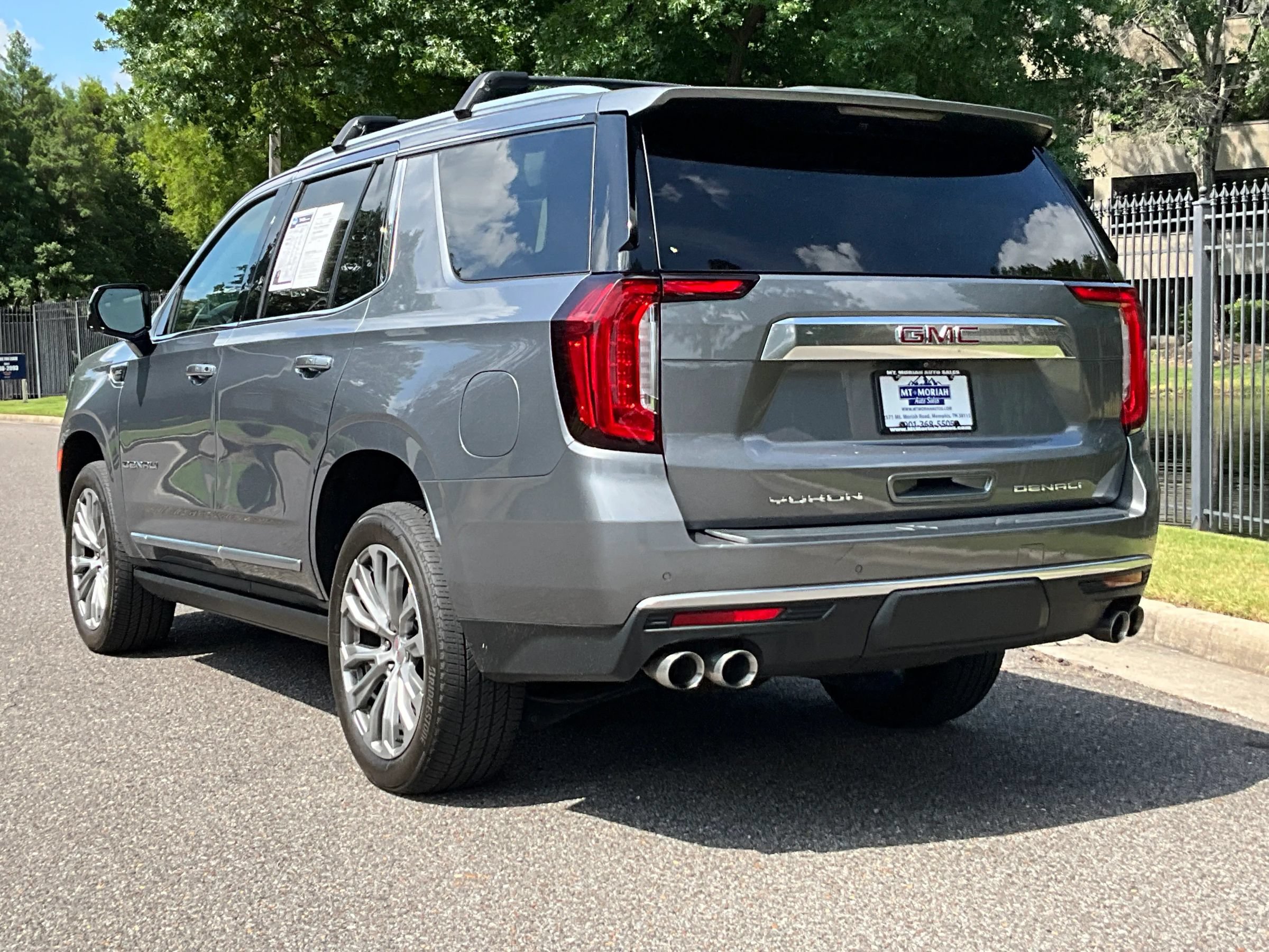 Used 2021 GMC Yukon Denali w/ Denali Premium Package AWD/4WD image 7