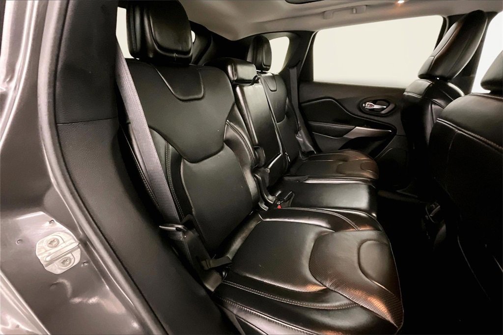 Used 2021 Jeep Cherokee Limited w/ Elite Package image 20