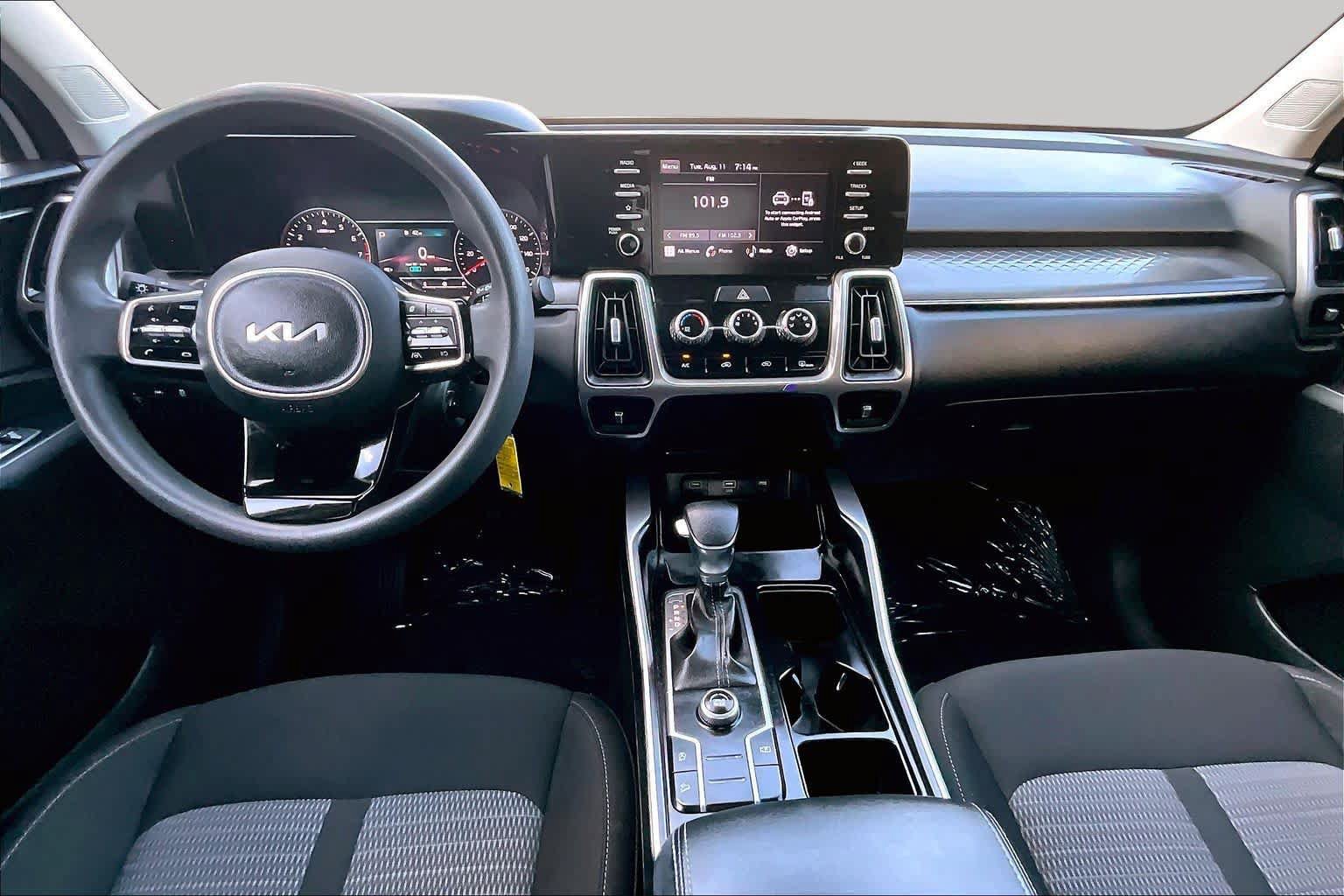 Used 2022 Kia Sorento LX FWD image 15