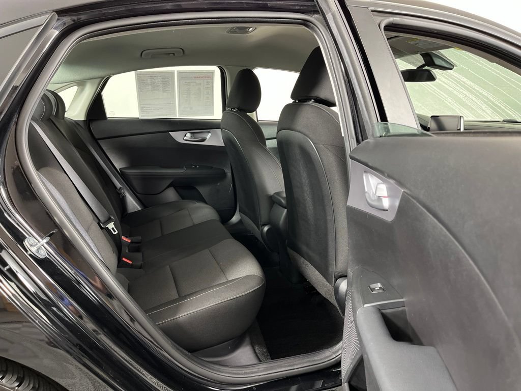 Used 2023 Kia Forte LXS w/ LXS Technology Package FWD image 17