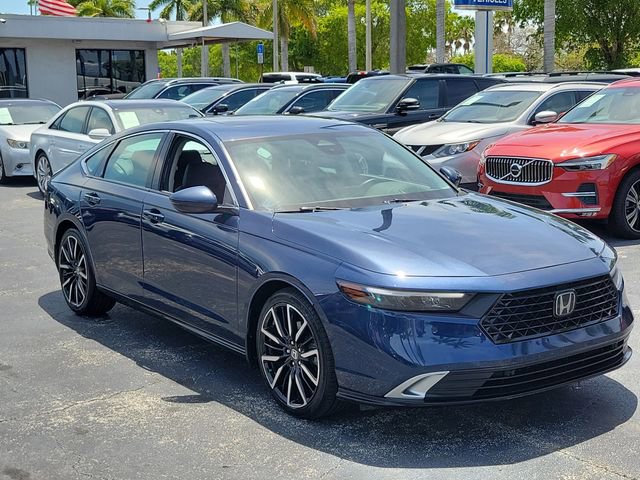 Used 2024 Honda Accord Touring image 2