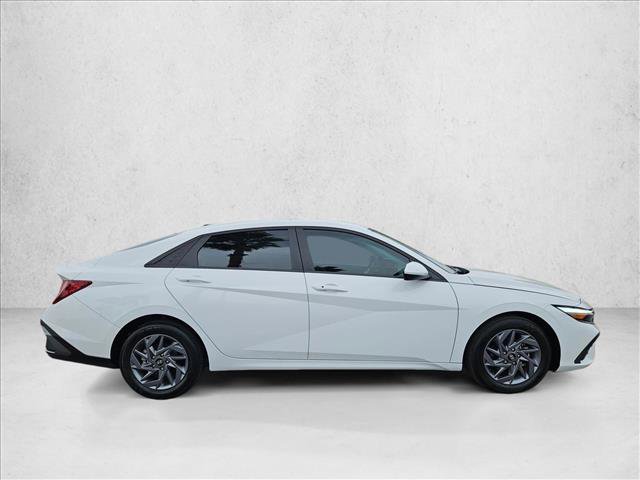 Certified 2024 Hyundai Elantra SEL image 4