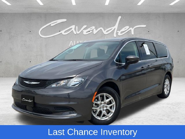 Used 2023 Chrysler Voyager LX FWD image 1