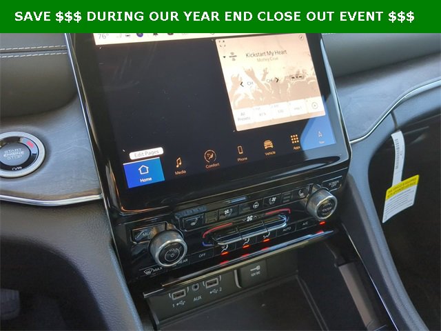 New 2024 Jeep Grand Cherokee Overland w/ Advanced Protech Group III image 27