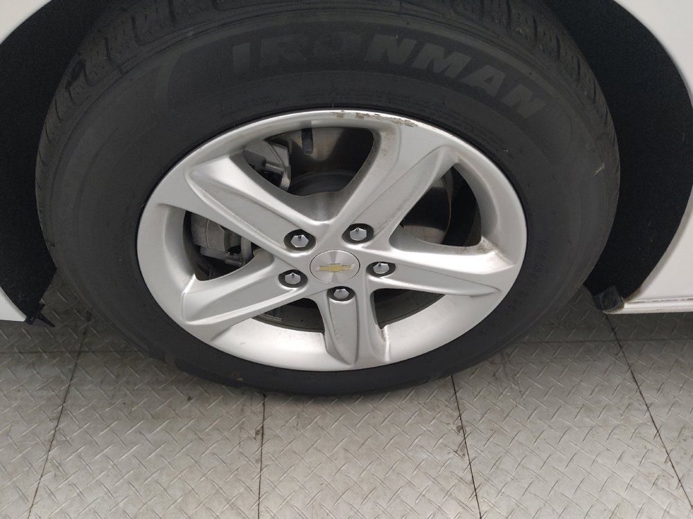 Used 2021 Chevrolet Malibu LS w/ Driver Confidence Package II image 31