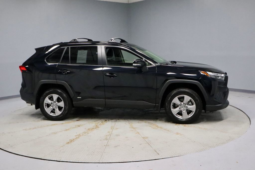 Used 2025 Toyota RAV4 XLE w/ Convenience Package image 11