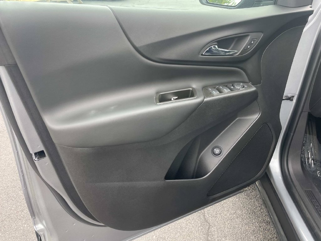 Used 2024 Chevrolet Equinox LT AWD/4WD image 17