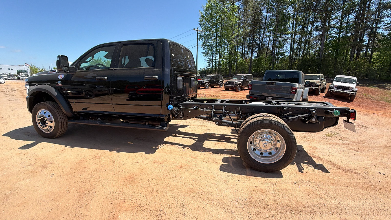 New 2026 RAM 5500 Tradesman w/ Chrome Appearance Group AWD/4WD image 11