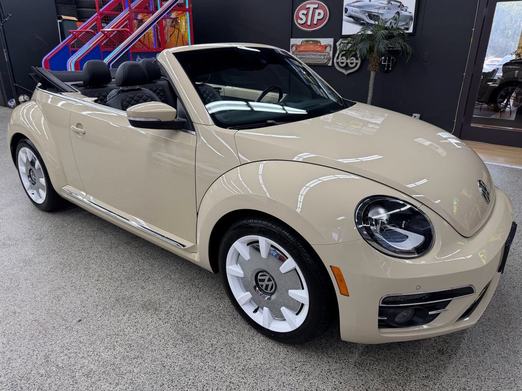 Used 2019 Volkswagen Beetle 2.0T Final Edition SEL FWD image 16