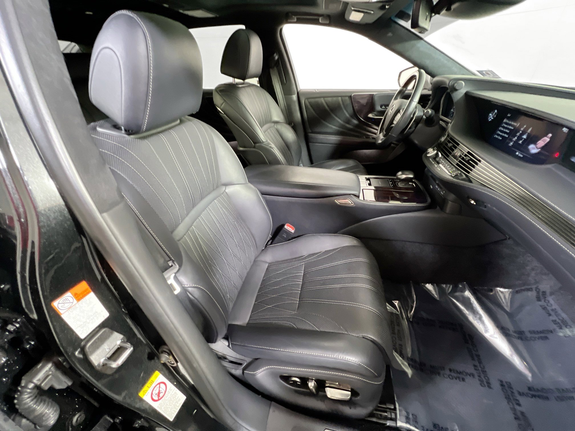 Used 2018 Lexus LS 500 AWD w/ Luxury Package image 29