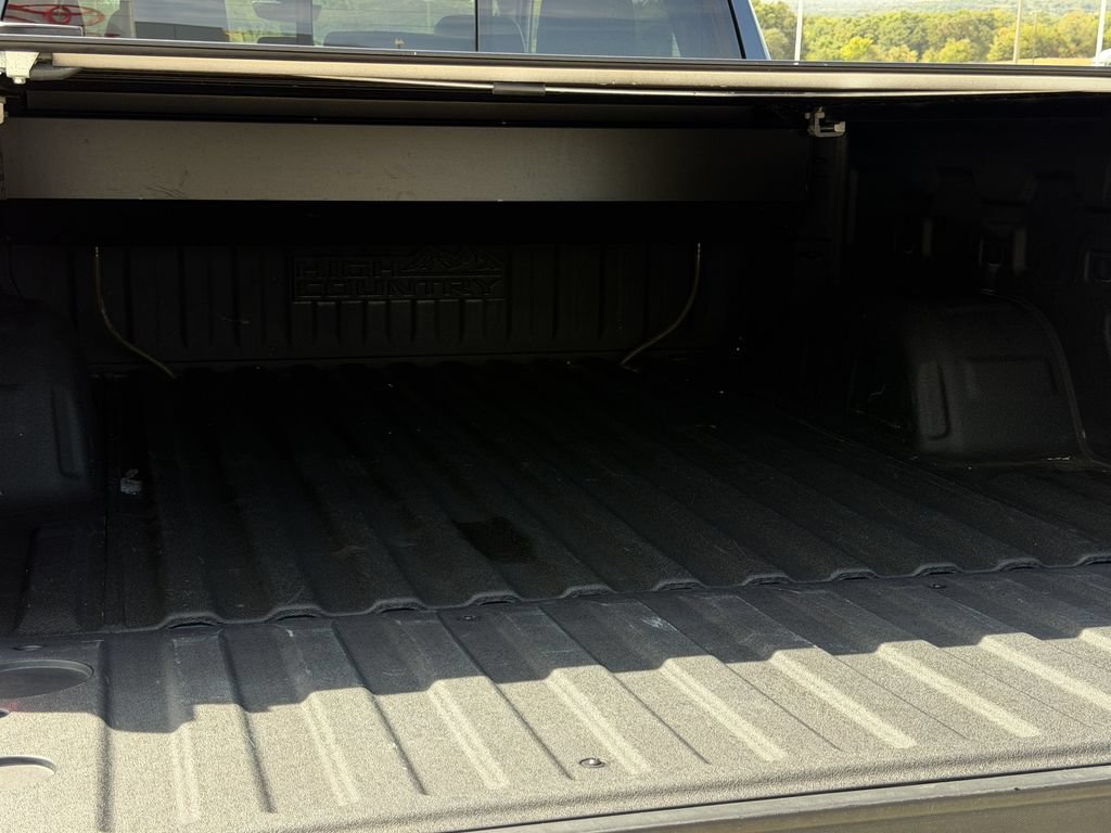 Used 2019 Chevrolet Silverado 1500 High Country w/ Technology Package AWD/4WD image 30