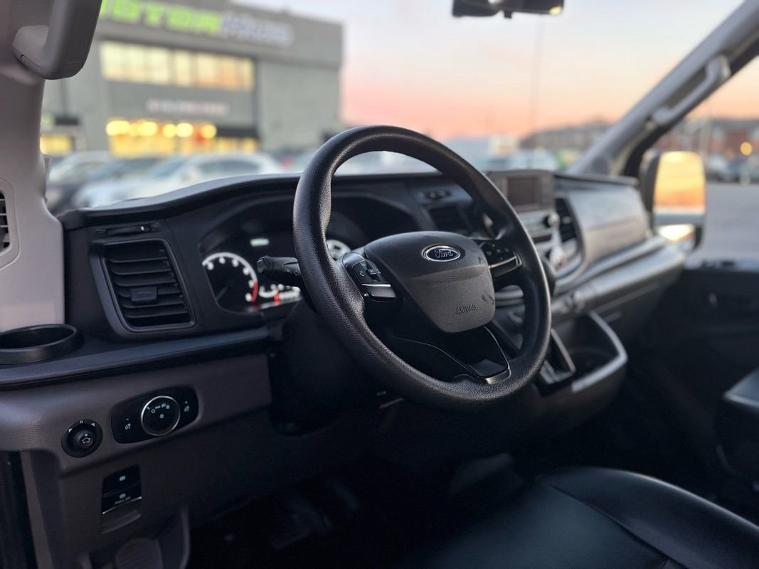Used 2022 Ford Transit 250 Medium Roof image 21