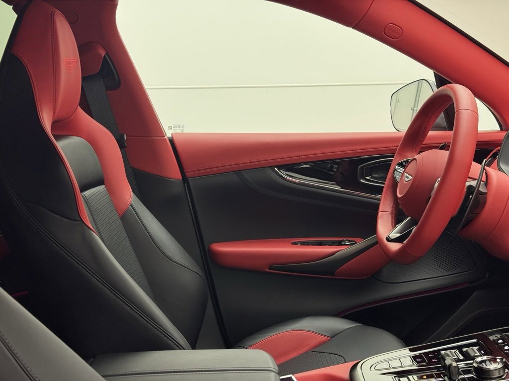 Used 2025 Aston Martin DBX 707 image 60