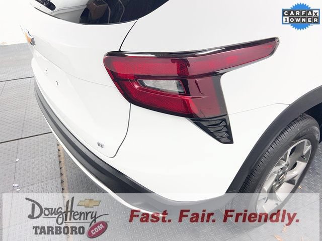 Used 2025 Chevrolet Trax LT FWD image 14