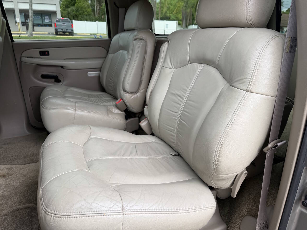 Used 2002 Chevrolet Suburban LT RWD image 11