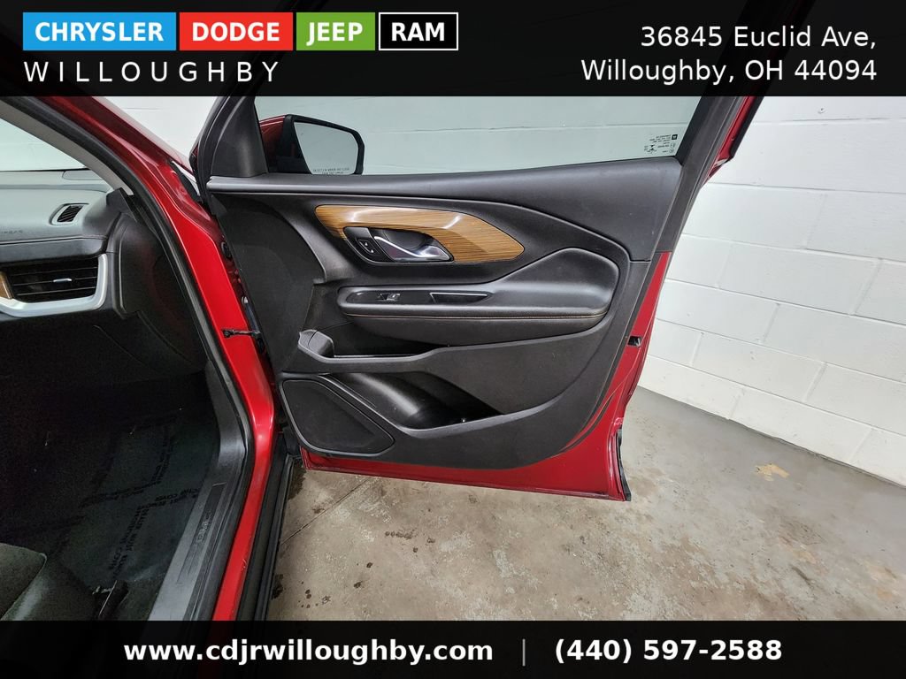 Used 2018 GMC Terrain SLE w/ Driver Convenience Package AWD/4WD image 34