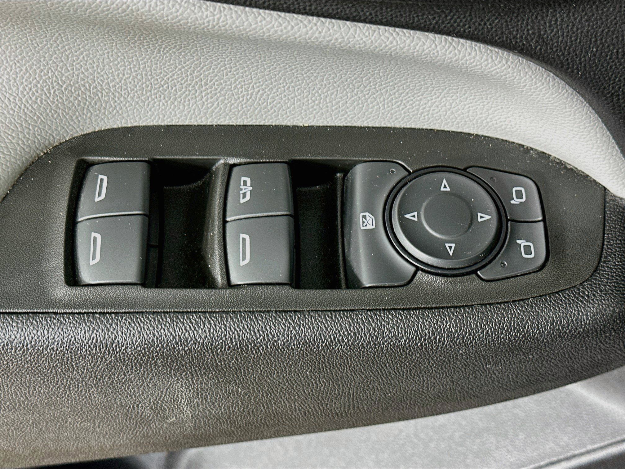 Used 2022 Chevrolet Equinox LT AWD/4WD image 15