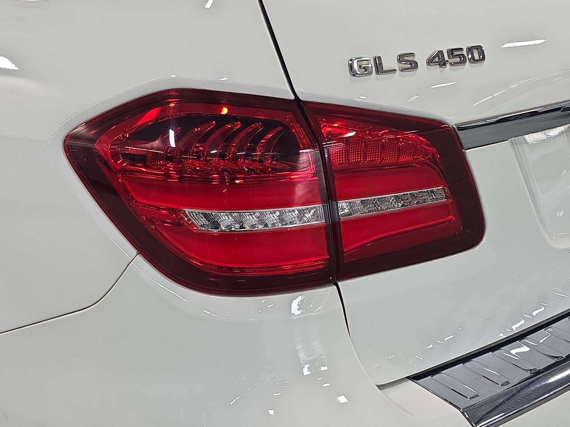 Certified 2019 Mercedes-Benz GLS 450 4MATIC image 33