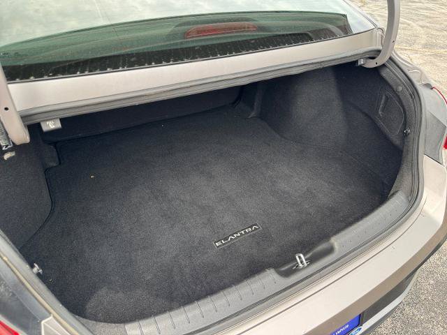 Used 2024 Hyundai Elantra SEL FWD image 16