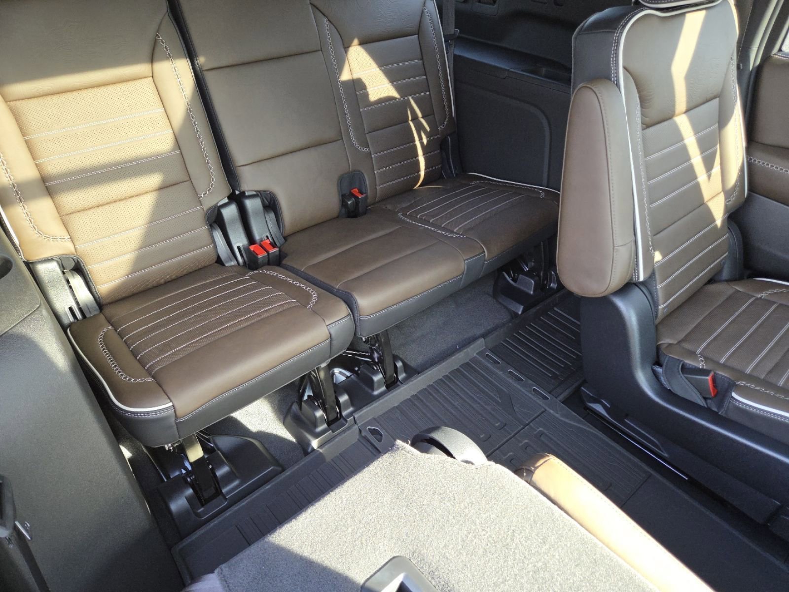 New 2026 GMC Yukon XL Denali Ultimate AWD/4WD image 28