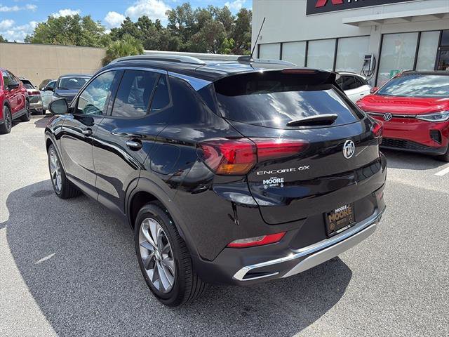 Used 2023 Buick Encore GX Essence w/ Experience Buick Package image 4