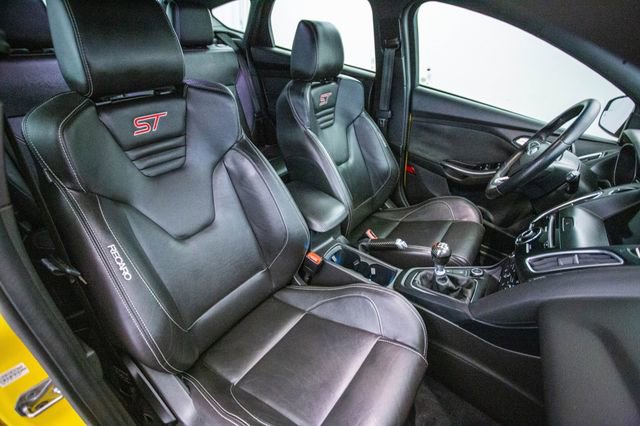 Used 2017 Ford Focus ST w/ Equipment Group 402A image 21
