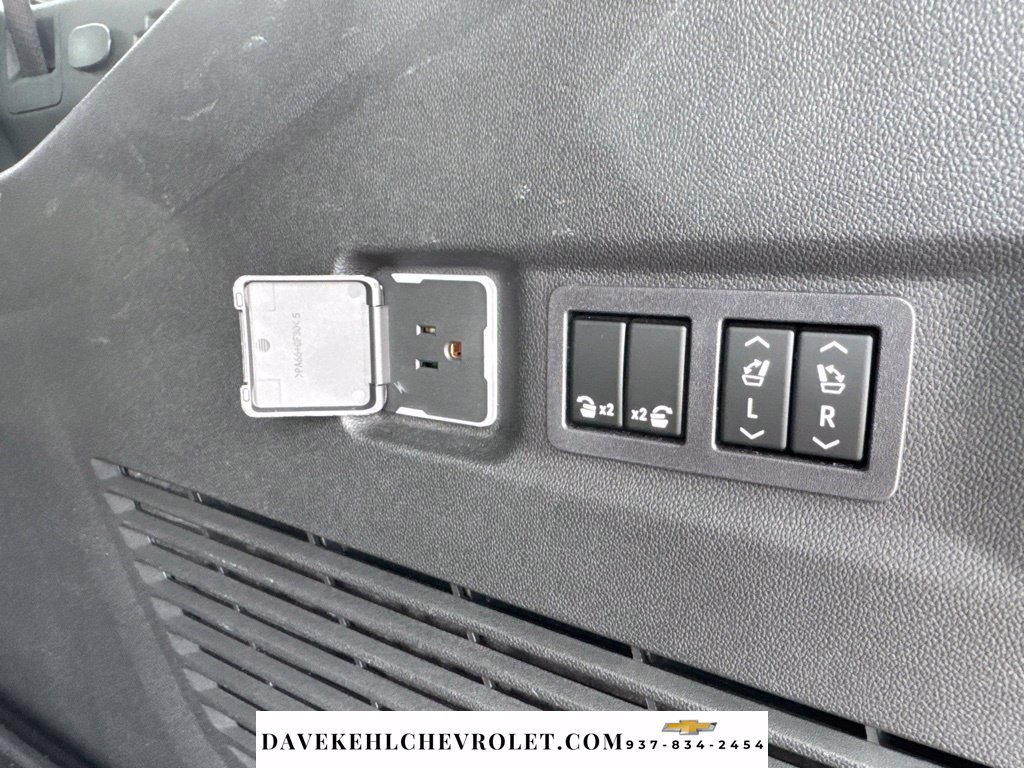 Used 2026 Chevrolet Suburban High Country w/ Sun And Tow Package AWD/4WD image 42