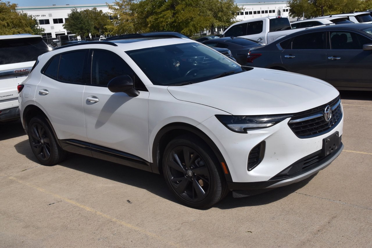 Used 2023 Buick Envision Essence w/ Sport Touring Package FWD image 4