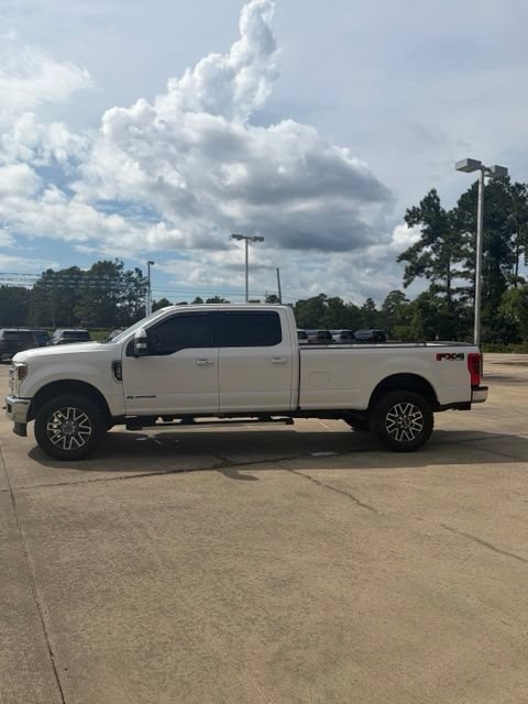 Used 2019 Ford F350 Lariat w/ Lariat Ultimate Package AWD/4WD image 2
