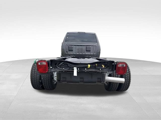 New 2026 RAM 5500 Tradesman w/ Chrome Appearance Group AWD/4WD image 11