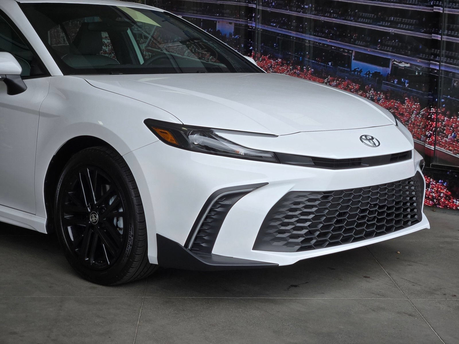 Used 2026 Toyota Camry SE w/ Convenience Package FWD image 2