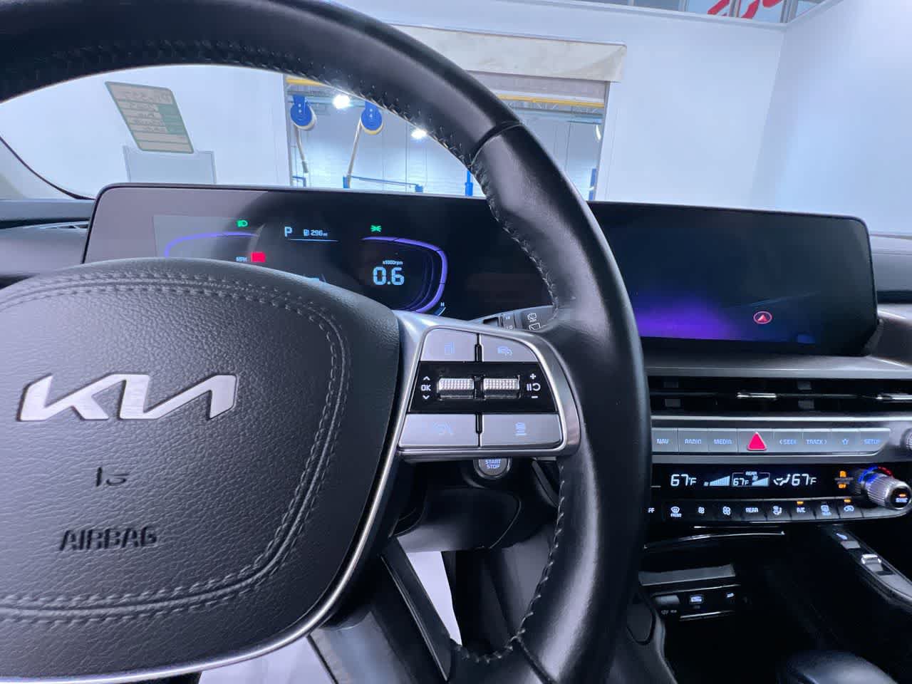 Used 2025 Kia Telluride S FWD image 21
