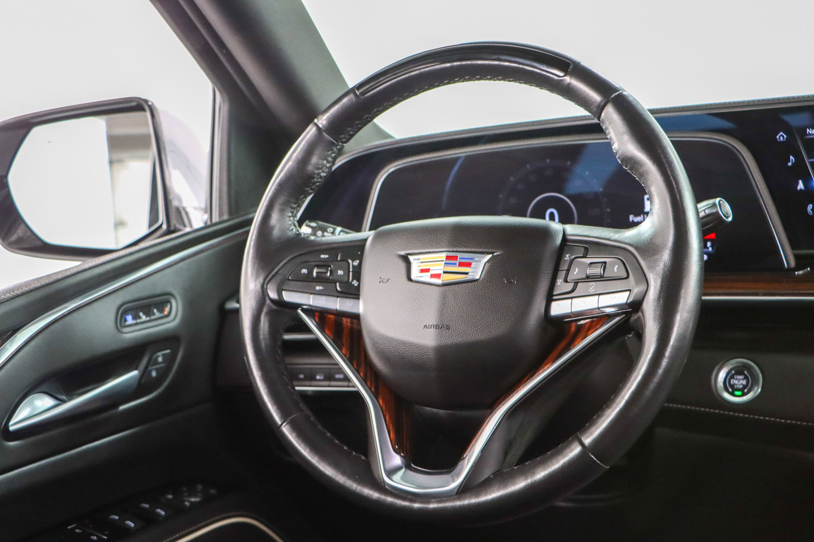 Used 2023 Cadillac Escalade Premium Luxury w/ LPO, Floor Liner Package AWD/4WD image 13
