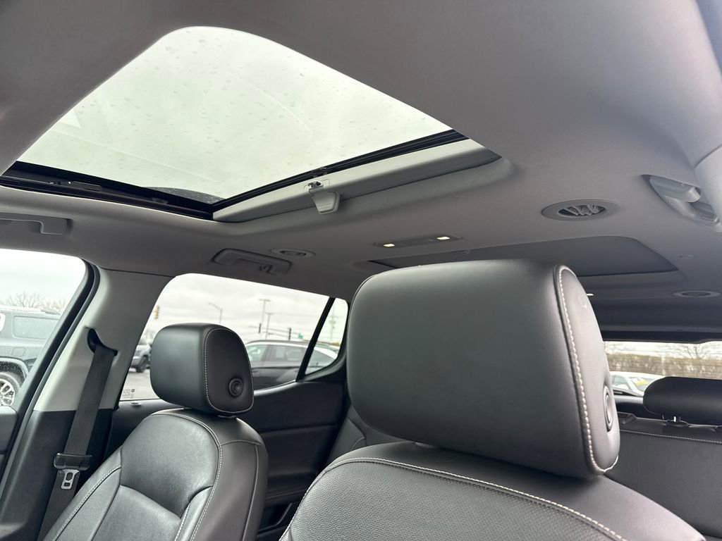 Used 2017 GMC Acadia SLT image 29