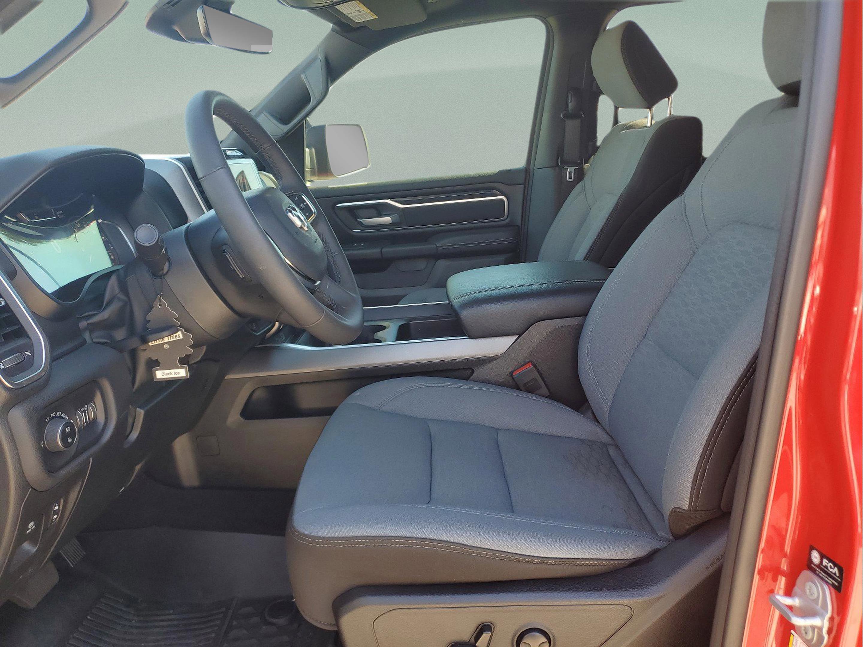 Certified 2025 RAM 1500 Big Horn AWD/4WD image 15