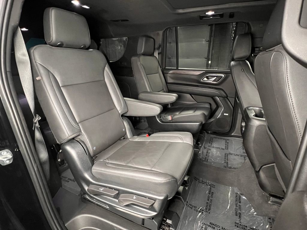 Used 2023 Chevrolet Suburban Z71 w/ Luxury Package AWD/4WD image 28