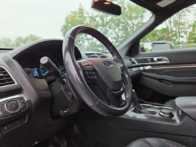 Used 2017 Ford Explorer Limited AWD/4WD image 24