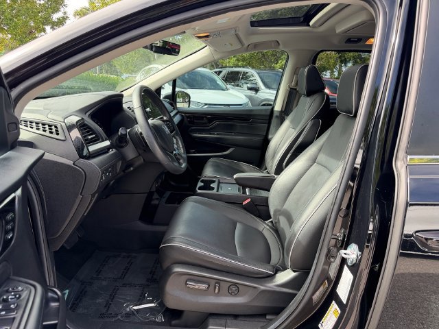 Used 2025 Honda Odyssey Touring image 11