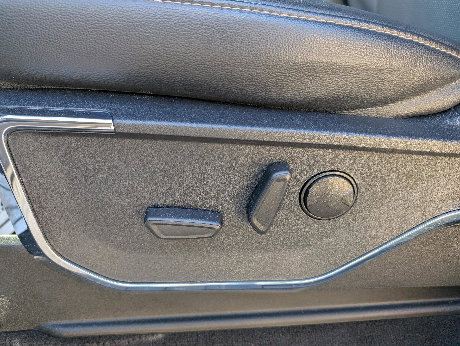 Used 2022 Ford F150 Lariat image 12