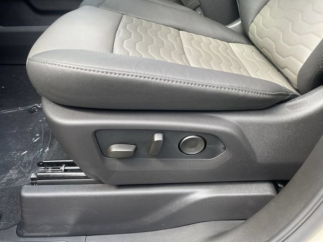 New 2026 Chevrolet Silverado 2500 ZR2 AWD/4WD image 12