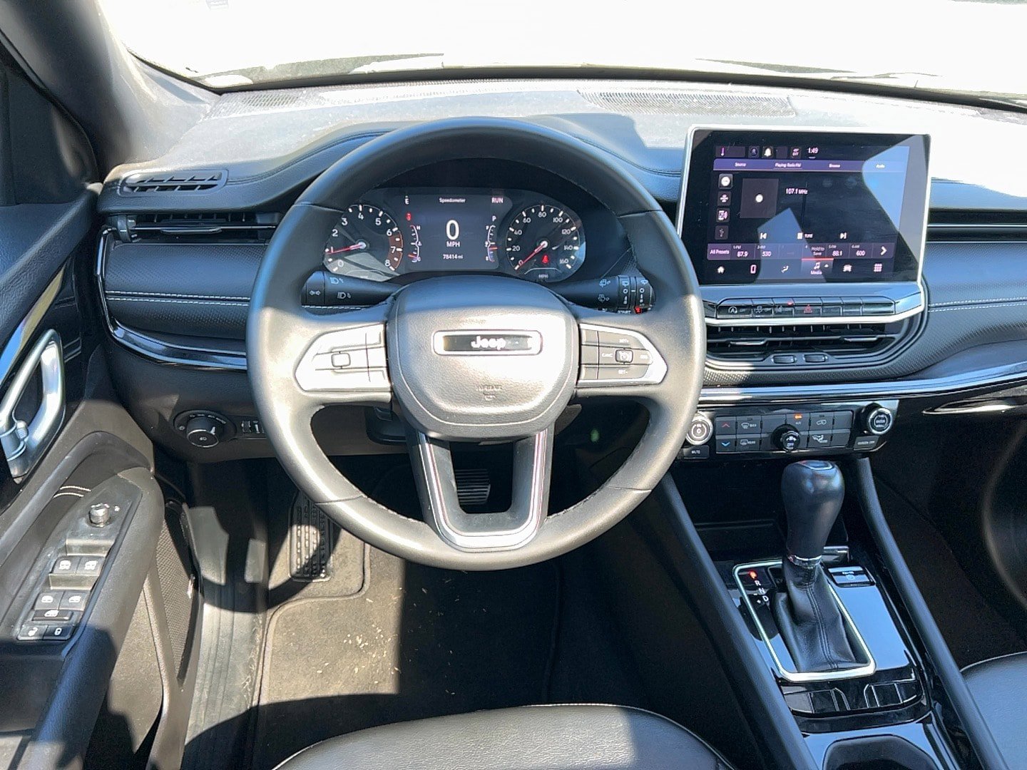 Used 2022 Jeep Compass Altitude w/ Sun and Sound Group FWD image 14