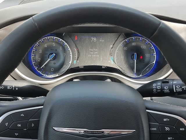Used 2024 Chrysler Pacifica Touring-L FWD image 33