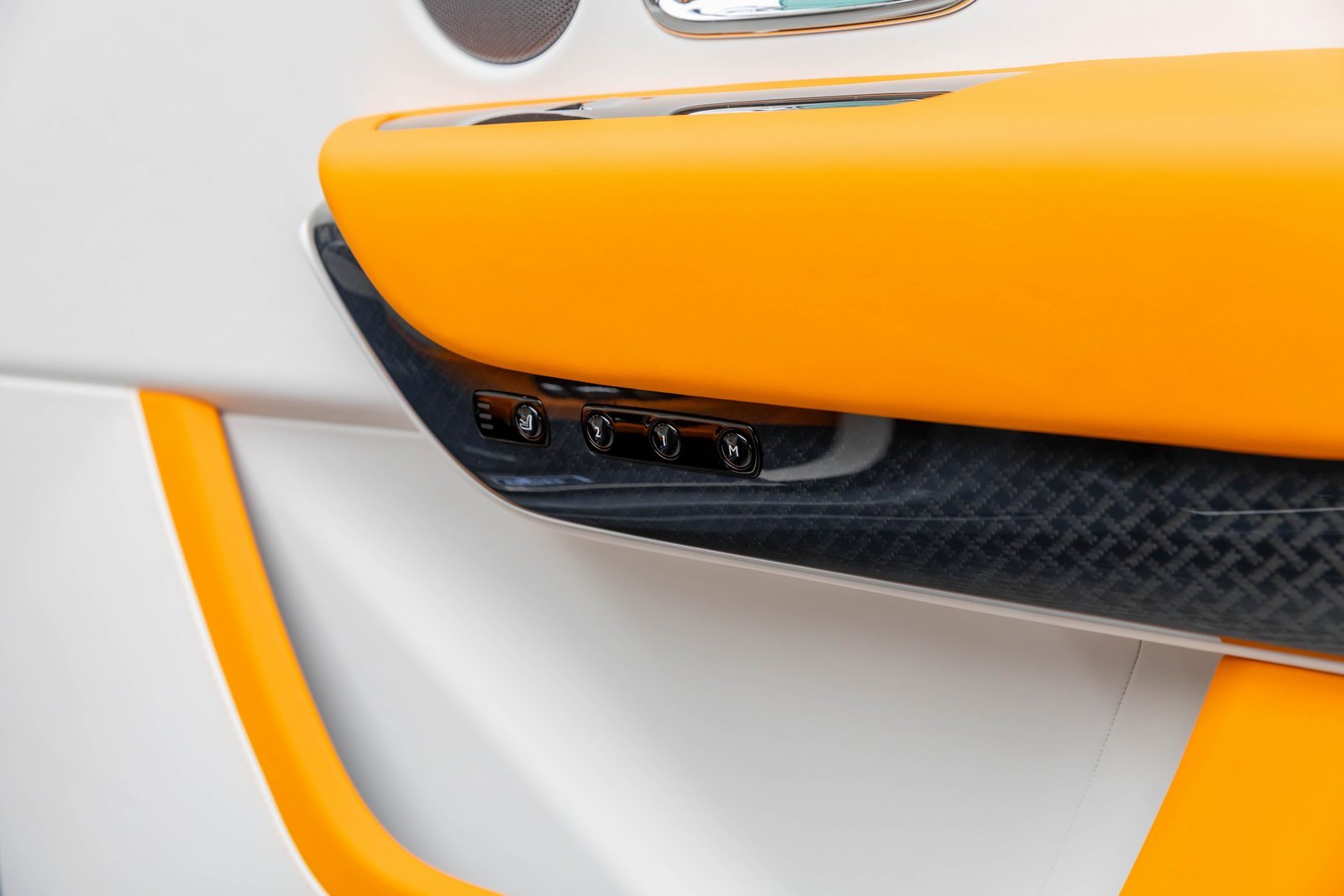 New 2026 Rolls-Royce Cullinan Black Badge image 39