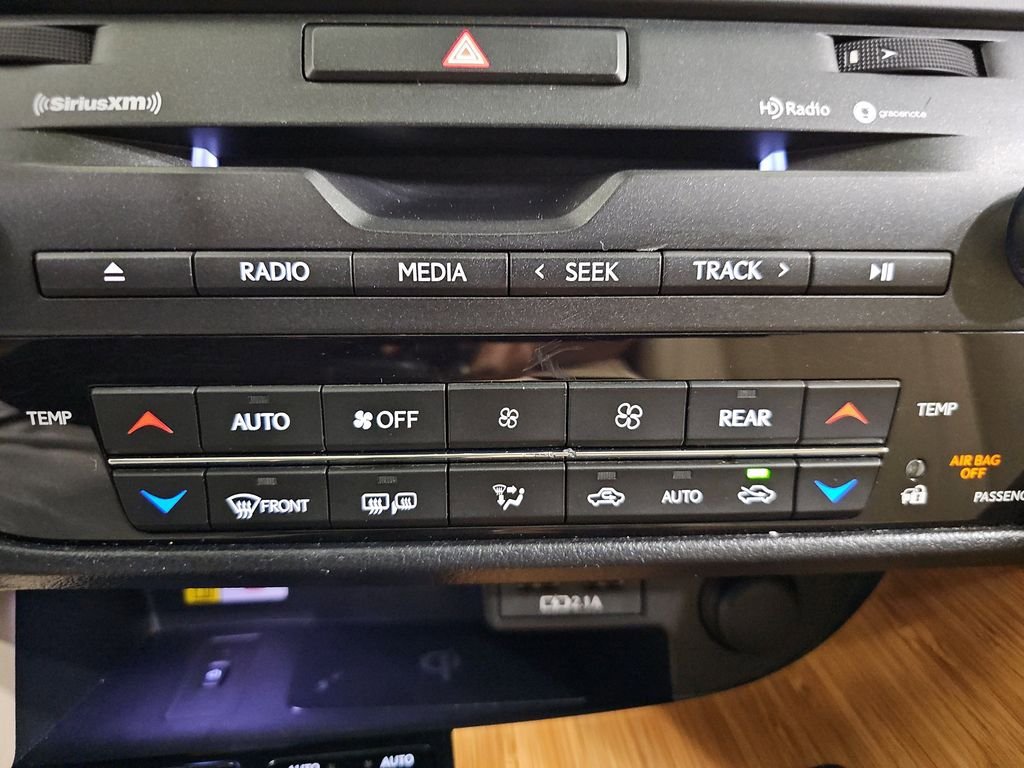 Certified 2021 Lexus RX 350L Premium w/ Premium Package image 27