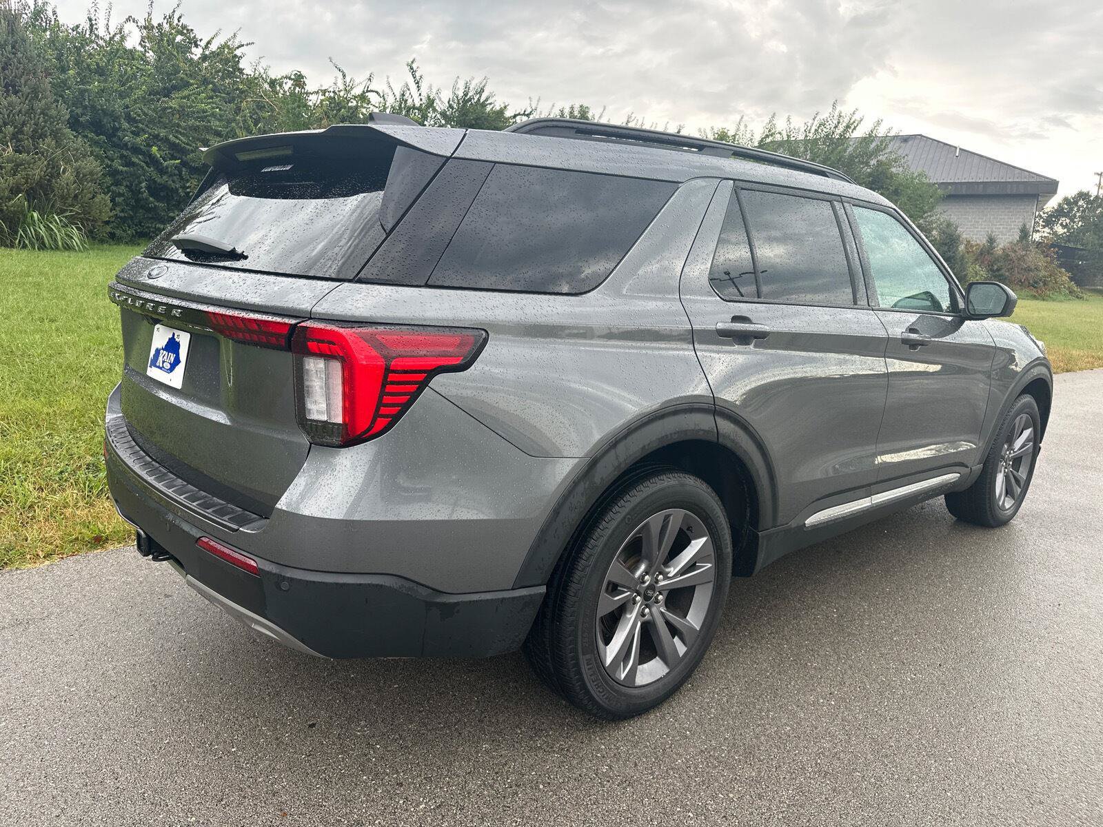 Used 2025 Ford Explorer Active w/ Active Comfort Package AWD/4WD image 15