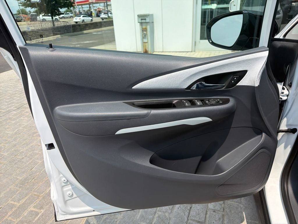 Used 2020 Chevrolet Bolt LT FWD image 10